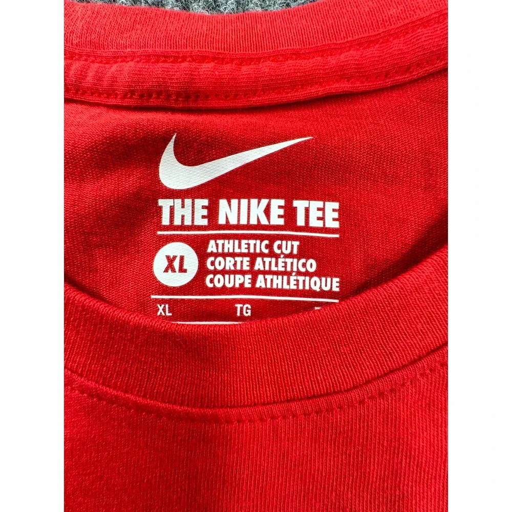 Nike‎ Shirt Mens XL Red Knit Logo Short Sleeve Basketball Athletic Cut Workout